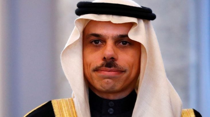 وزير خارجية السعودية يصل الجزائر قبيل استضافة القمة العربية